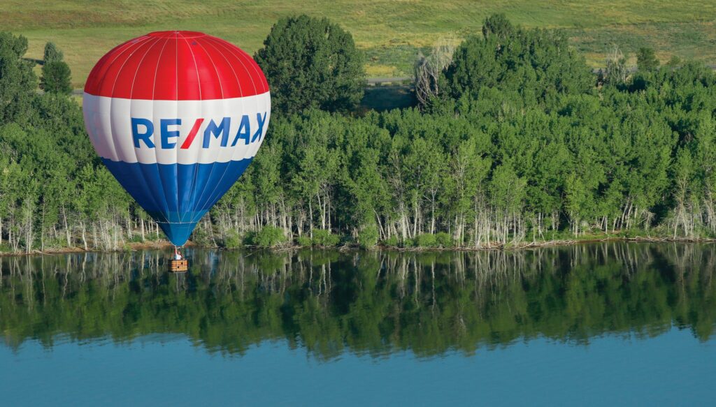 RE/MAX