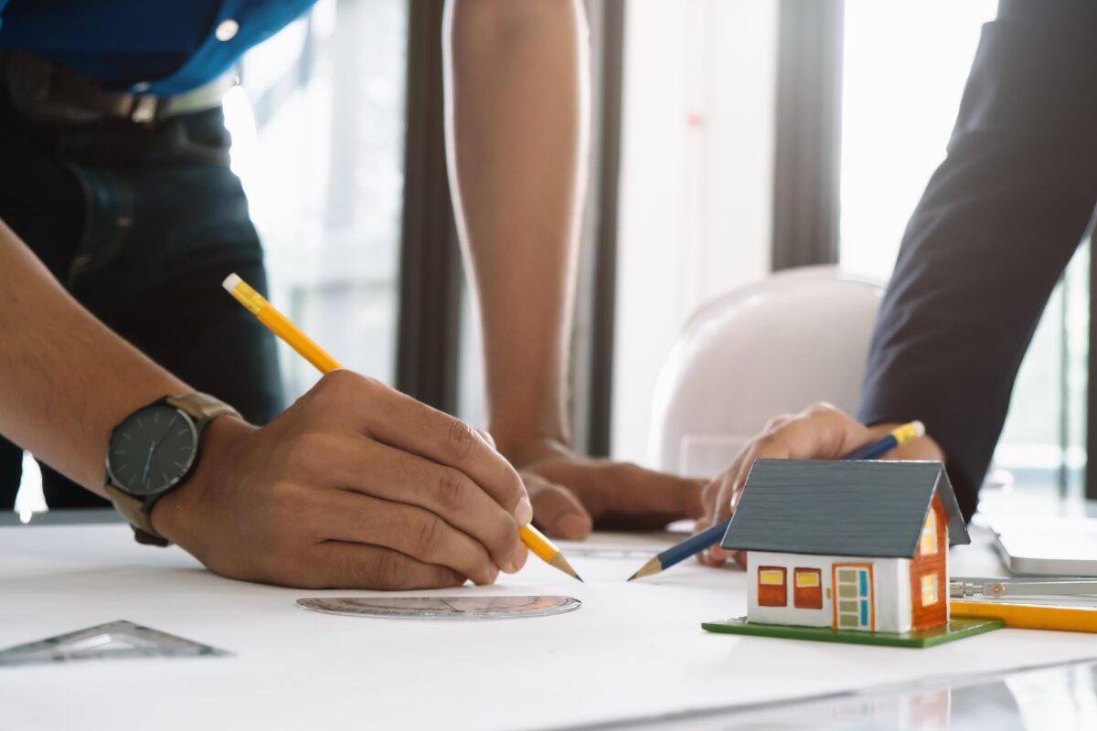 Grupo Inmobiliario vs Asesor: ¿Cuál te Conviene?